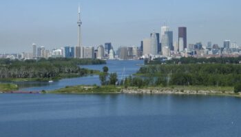 toronto_waterfront-700x381